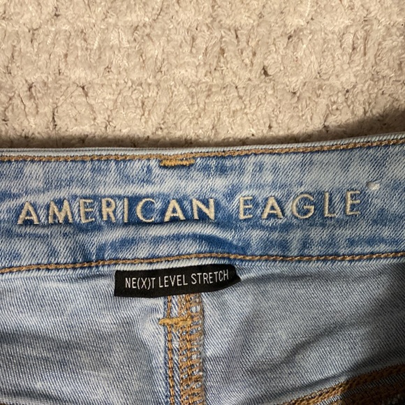 American Eagle High-Rise Jean Shorts - Picture 4 of 5